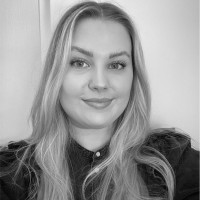 Anne Nystuen Veikleenget