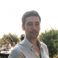 Emre Araz