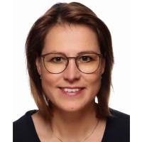 Dr. Martina Höftberger