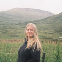 Elise R.