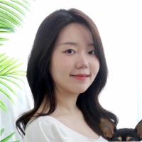 Ashlee Eunjung Lee