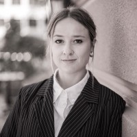 Katrin Nelles