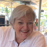 Karin De Kinderen