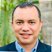 Roberto Perales López
