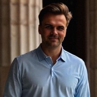 Yannik Becker