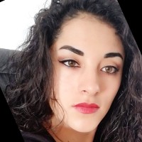 Mishell Espinoza