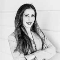 Natalie Zohuri, Dba, Mba