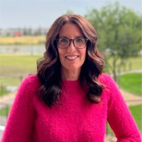 Stacey McLennan, RSW