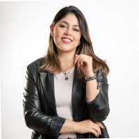 Lily Avilez Schmal