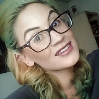 Mayra Flores