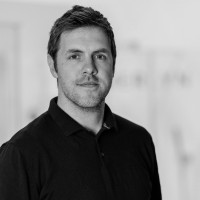 Andrew Hoyne, Meng