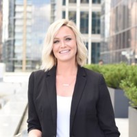 Lindsay Lagreid, Mhi