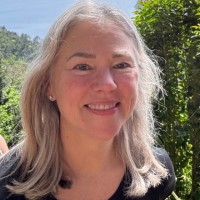 Naomi Chakwin