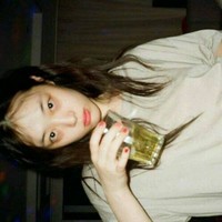 黄一芳