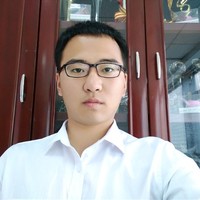 李超龙