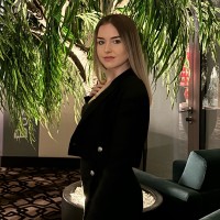 Larisa Andreea Vladu