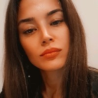 Ava G.