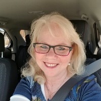 Lynn Raine