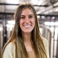 Lindsey Ellinger (VanDenBoom)