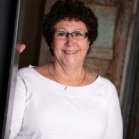 Christine Hampton