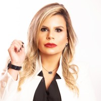 Paula Queiroz