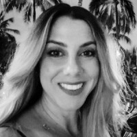 Stephani Tabbone, Mba