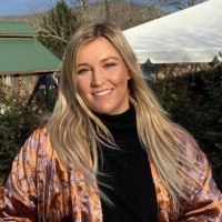 Carly Bonondona, Mba