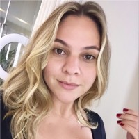 Aline Lobato