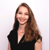 Esra Ö.