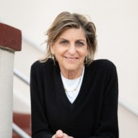 Susan Pava, LMFT.