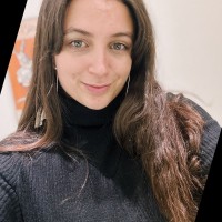 Lola Carbonell