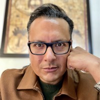 Alberto Escobar, Me
