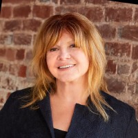 Lee Mcknight, Broker