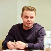 Олег Сухарев