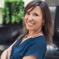 Dr. Lindsay Prendergast