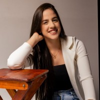 Lílyan Fraga Batista Andrade