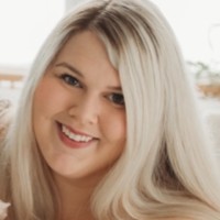 Rashelle Hubbard