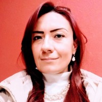 Alejandra Flores