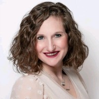 Elizabeth Saraceno