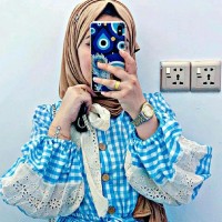 عاشقة الورد