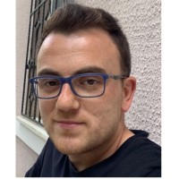 Kayhan Özçelik