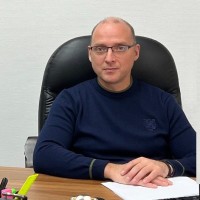 Максим Езеров