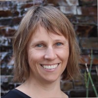 Lara Rachowicz, Phd