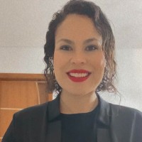 Fabíola A. T de Araújo