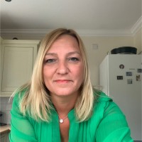 Tracey Hayes