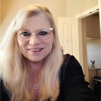 Deborah Farina