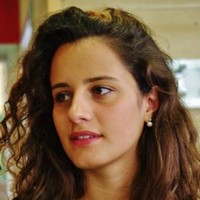 Valeria Poli