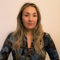 Kate Binding