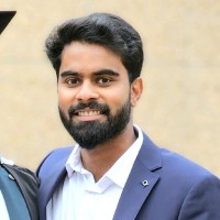 Arjun Vijayan (Mieaust)