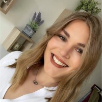 Laura Cole